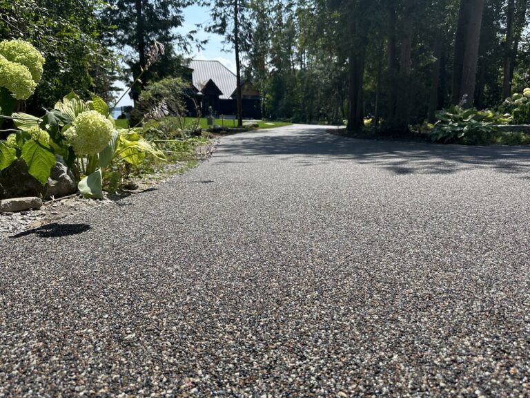 resin bound permeable driveway in barrie by dream pave