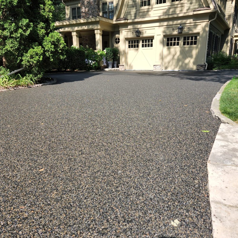 permeable driveway oakville using resin bound aggregates