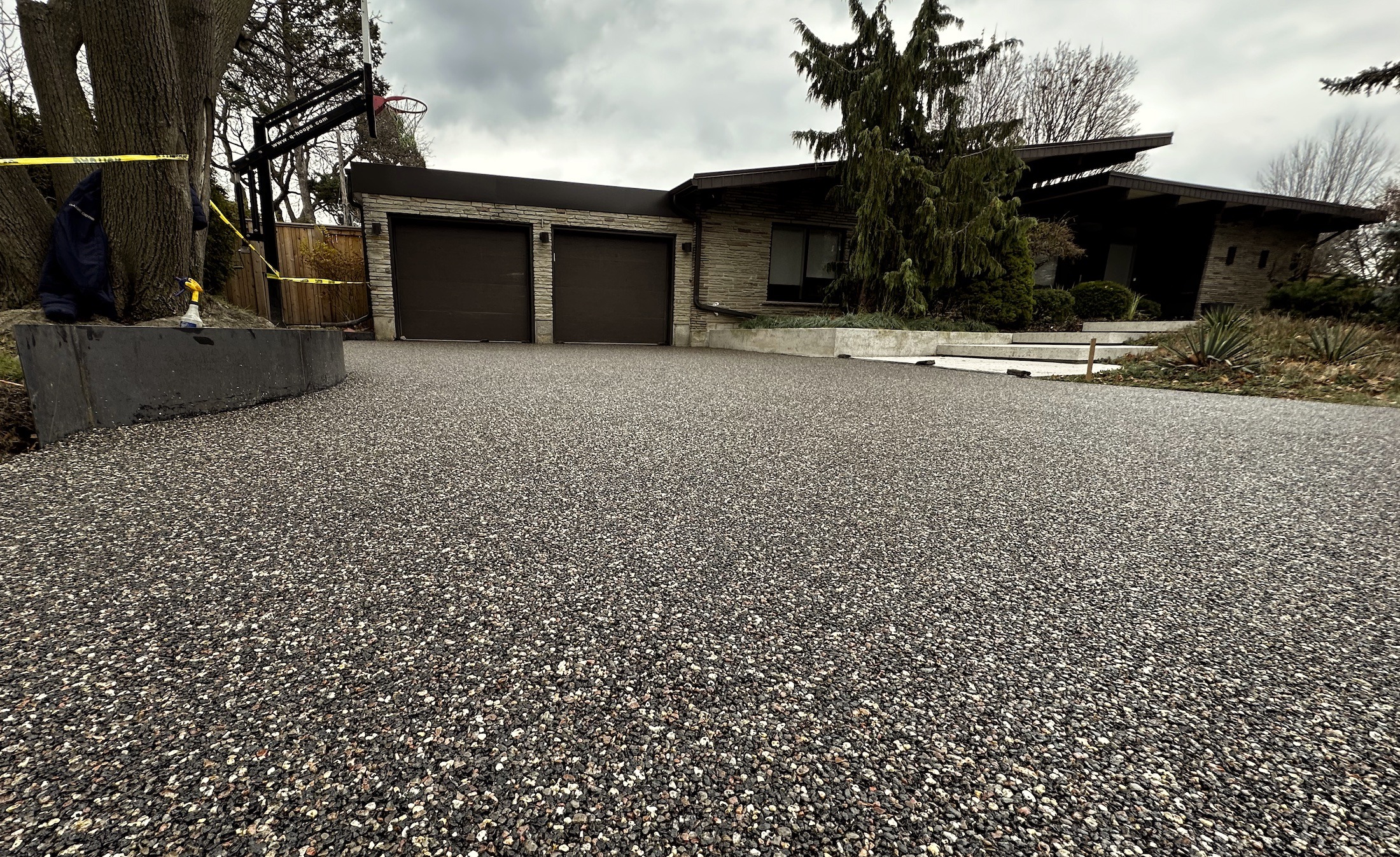 permeable driveway toronto using Resin bound aggregate