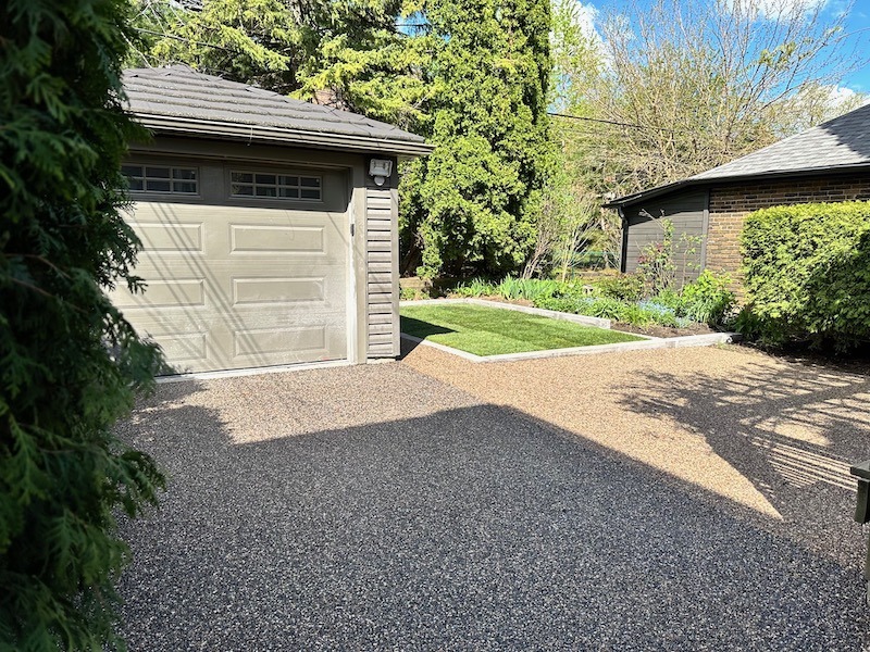 permeable resin bound aggregate driveway